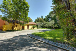 1004 N. Rexford Drive, Beverly Hills CA 90210 An Unique Hacienda with a Prime Beverly Hills Location