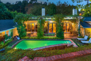 PRIVATE & GATED MINI ESTATE | 3Bed+3.5Bath | Pool, Garden, Studio