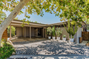 JUST SOLD OVER-ASKING | 11526 LAURELCREST DR, STUDIO CITY CA 91604