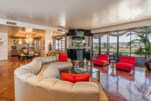 PANORAMIC VIEWS ON THE WILSHIRE CORRIDOR