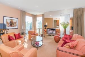 JUST SOLD OVER ASKING! | 8601 N. WEST KNOLL DR #1